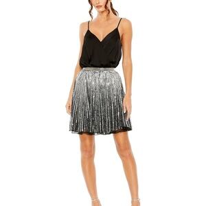 NWT - Mac Duggal R5703 Embellished Short Skirt